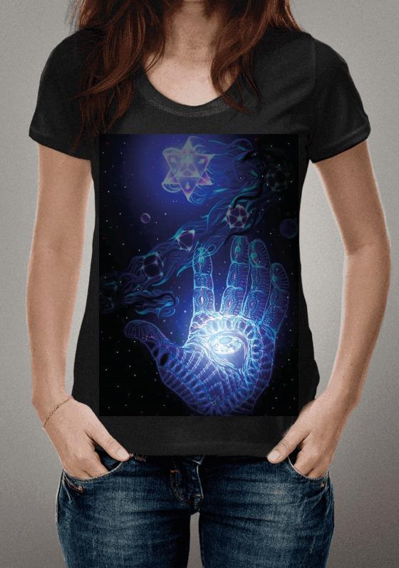 Nome do produto  Camiseta - Mão Psicodélico