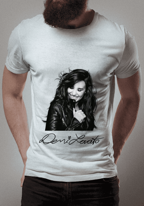 Nome do produto  Demi Lovato B&W Autografada