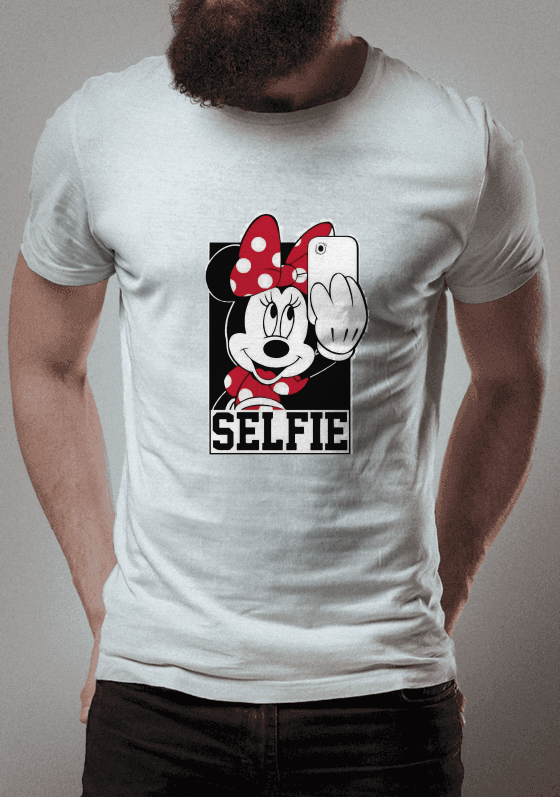 Nome do produto  Minnie tirando selfie