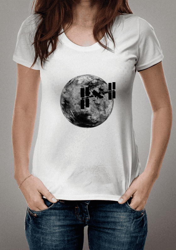 Nome do produto  Satélite sobre a lua